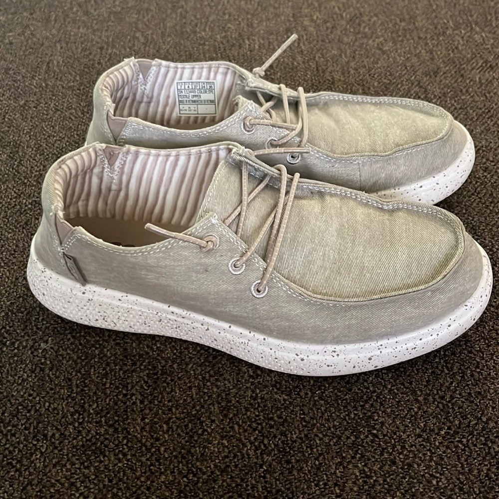 Women’s BOBS Skechers size 7